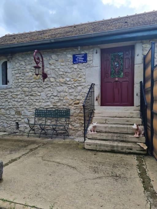 Petit Gite 18 Eme Tout Confort Saint-Germain-des-Fosses Buitenkant foto